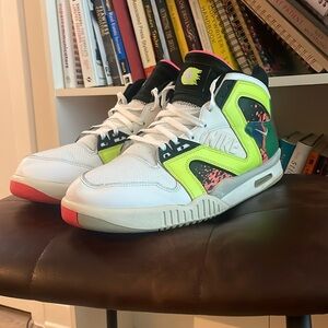 Nike Air Tech Challenge 2